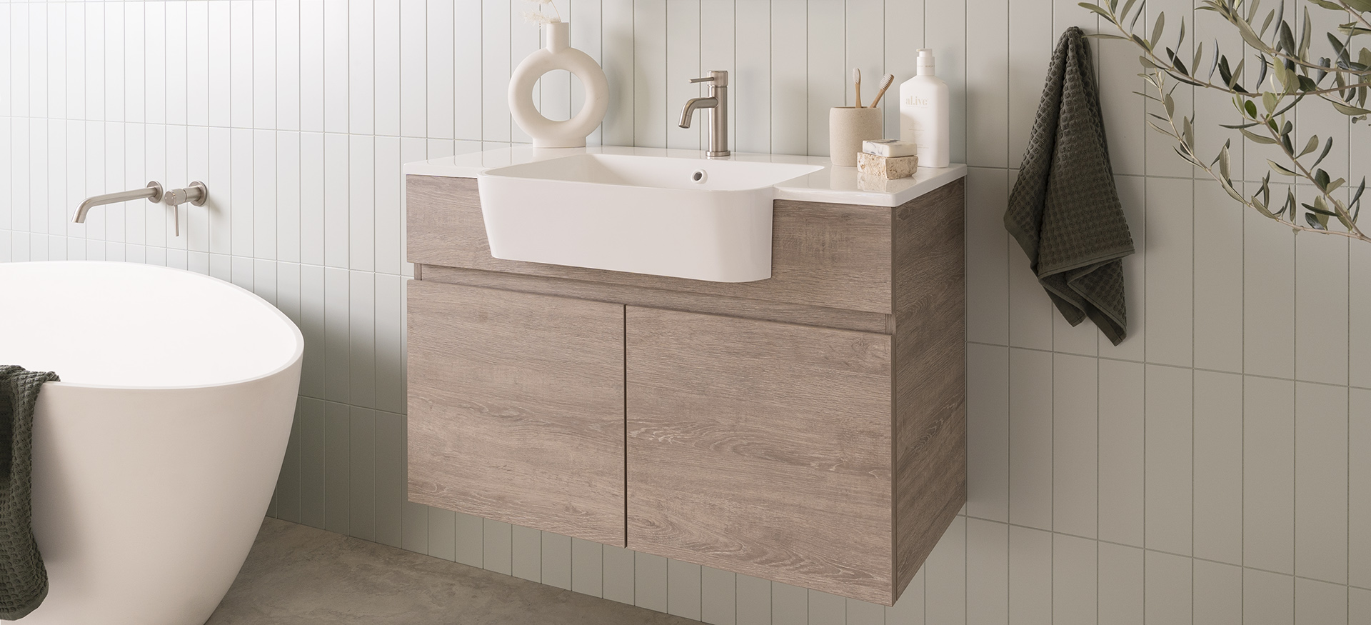 Glacier Semi-Recessed, All-Door