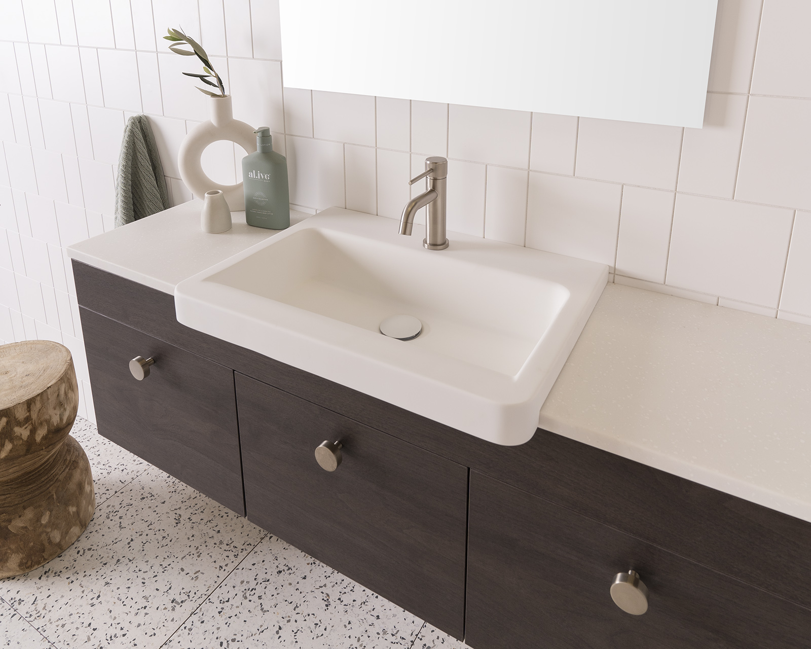 Glacer Pro SR Slim 1200 Perugian Walnut Frost Integrity Basin 4X5 Web