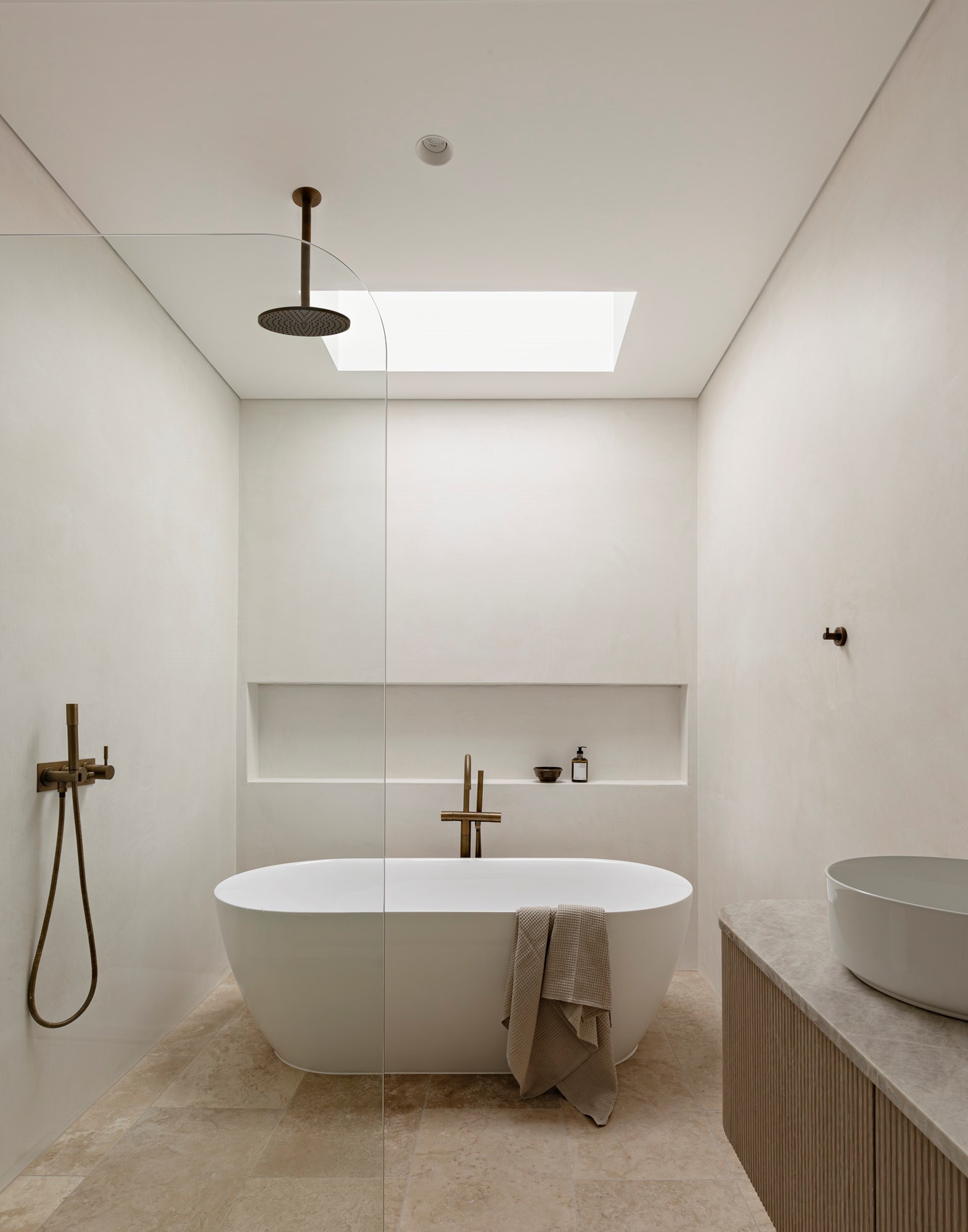 Glacier Freestanding