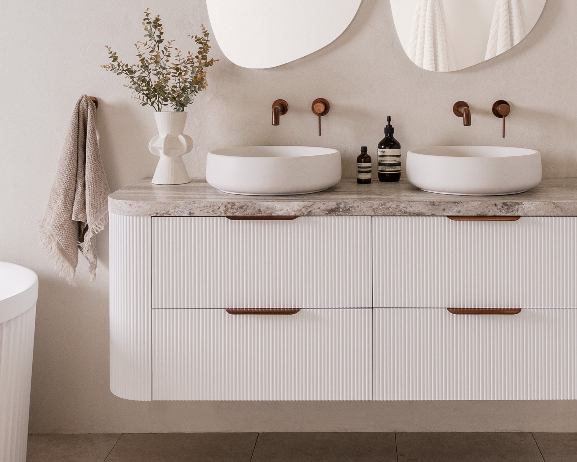 Thirroul 1500 Dbl Ultra White Nimbus Front Lighter 5X4 Crop Web