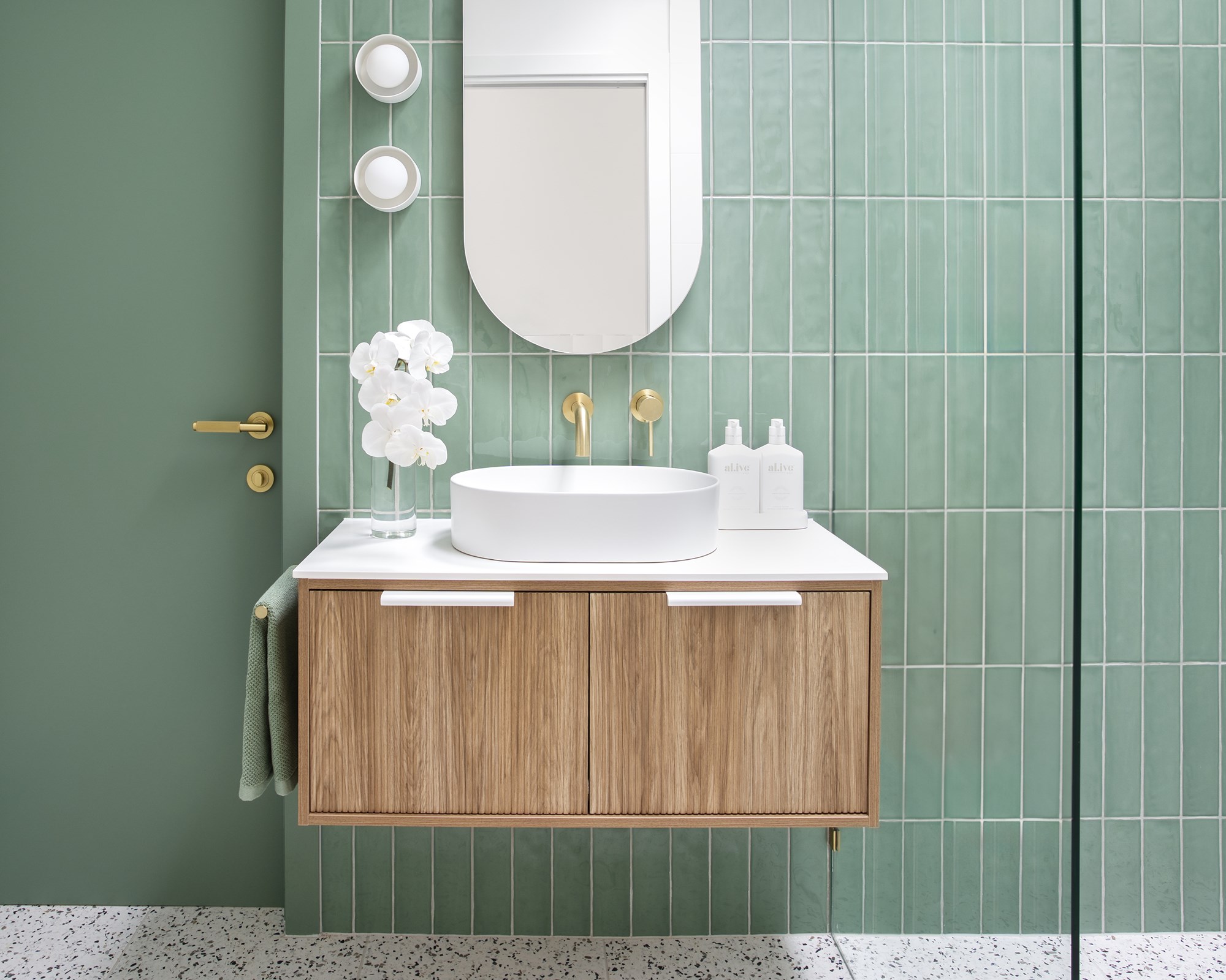 Highres Adore Higlett Main Bathroom10 Web 4X5