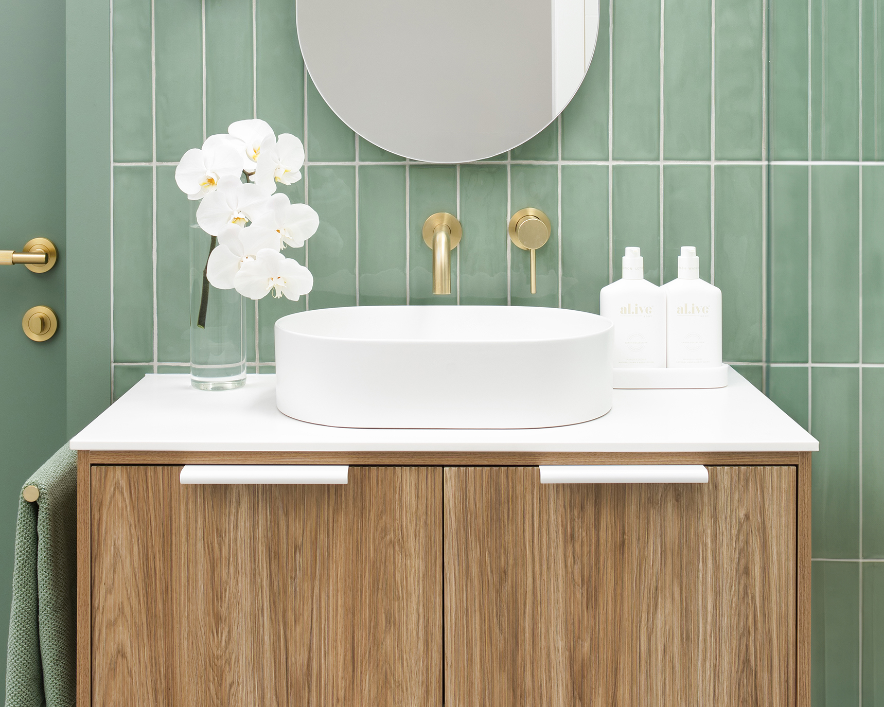 Adore Higlett Main Bathroom2 4X5 Web