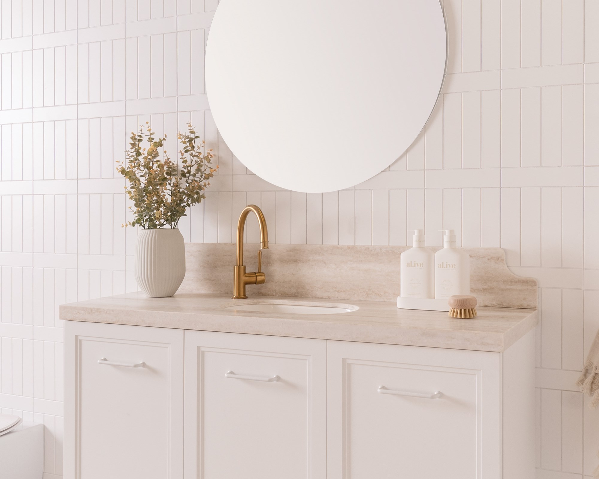 Mabel EN FM 1200 C Matte White Sakal 2 5X4 Crop Web