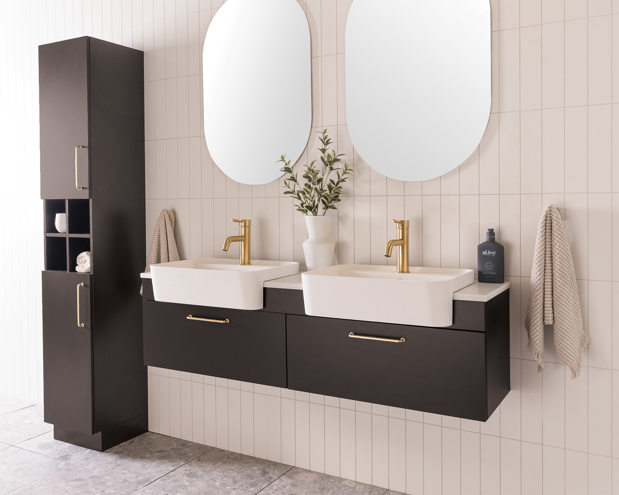 Glacier Pro SR AD Oxford Silk Carrera Angle Black 5X4 Web